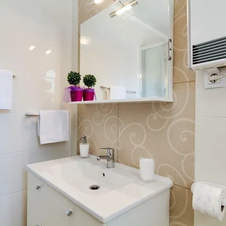 Agneza Holiday home Krnica