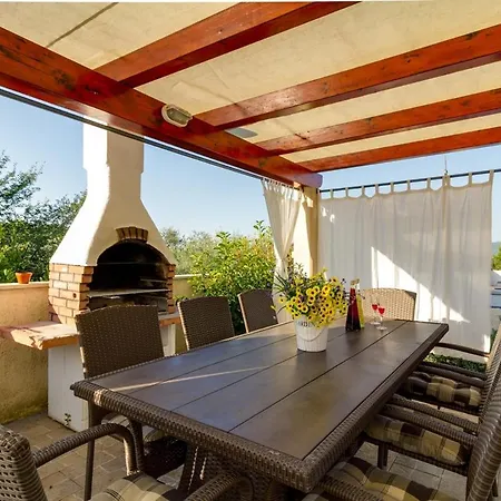 Agneza Holiday home Krnica