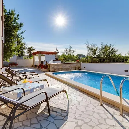 Holiday home Agneza