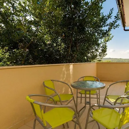 Holiday home Agneza