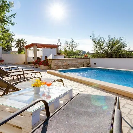 Holiday home Agneza Krnica